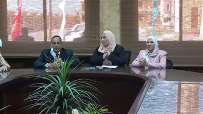 وزيرة التضامن الاجتماعي تلتقي أسر 15 شهيدا خلال زيارتها إلى شمال سيناء