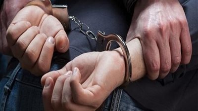 ضبط شخصين يتاجران في الأسلحة النارية والذخائر دون ترخيص بـ المنوفية والمنيا