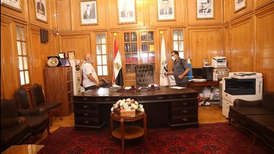 تعقيم وتطهير مقر النقابة العامة للمحامين بشارع رمسيس | صور