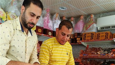 أصل عروسة المولد النبوي وأسعارها.. بدأت برسم زوجة الحاكم بأمر الله 