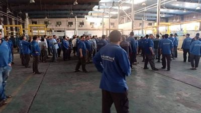 بحضور وزير القوى العاملة.. جلسة مرتقبة لحل أزمة عمال يونيفرسال | انفراد