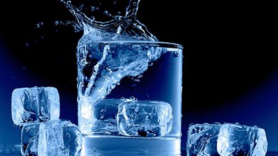 خلال فصل الشتاء.. طرق تشجعك على شرب الماء