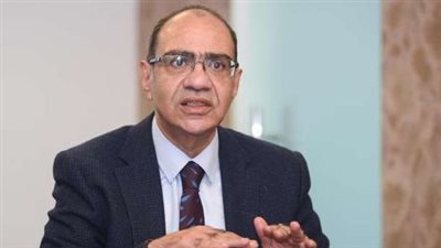 رئيس علمية كورونا: التطعيم لا يؤثر على الصحة الإنجابية للرجل أو المرأة