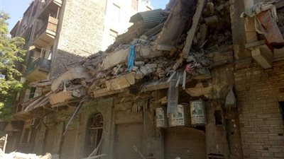 السكان خرجوا قبل دقائق من سقوطه.. انهيار عقار باب الشعرية دون خسائر في الأرواح