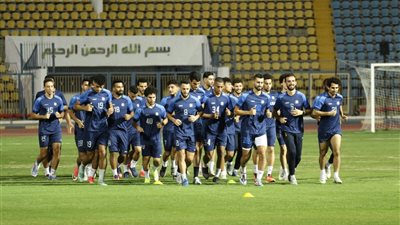 الإسماعيلي يستأنف تدريباته الجماعية استعدادا لمواجهة الأهلي |صور