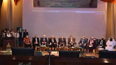 جامعة عين شمس وسفير إندونيسيا يفتتحان مؤتمر: حان الوقت للتحول إلى البيئة الذكية