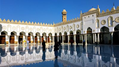 مكتبة الجامع الأزهر.. تاريخ من الكتب والمخطوطات