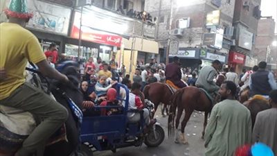 مدائح وابتهالات.. أهالي أسوان يواصلون الاحتفال بالمولد النبوي الشريف