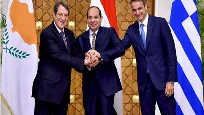 الرئاسة: السيسي يؤكد حرص مصر على دعم وتعميق العلاقات المتميزة مع اليونان 