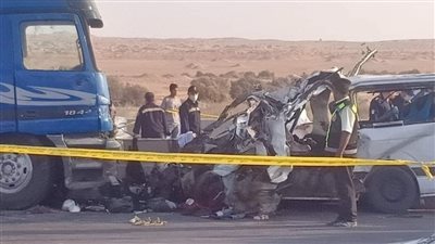 معاينة أولية لـ حادث الدائري الأوسطي تكشف: سواق التريلا مات فجأة فدهس الميكروباص | صور