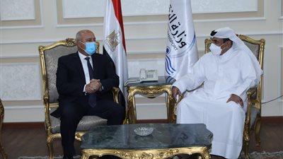 وزير النقل يبحث مع نظيره القطري التعاون المشترك