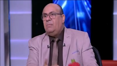 بسبب تصريحاته عن ضرب الزوج لزوجته.. هاشتاج أوقفوا مبروك عطية يتصدر تويتر