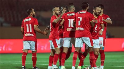 لاعب الأهلي يرفض مقاعد البدلاء ويطالب بالرحيل