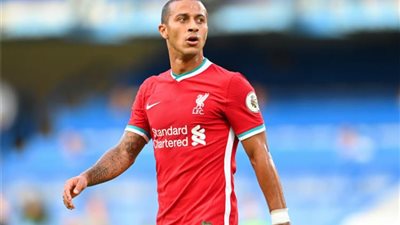 ليفربول يعلن جاهزية جونز لمواجهة مانشستر يونايتد واستمرار غياب الكانتارا
