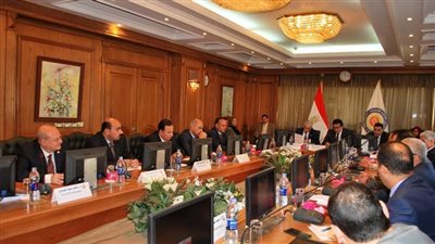 وزير التعليم العالي يشدد على تفعيل دور الجامعات في مبادرة حياة كريمة 