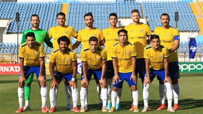 شكري نجيب وشونجا في هجوم الإسماعيلي أمام الأهلي