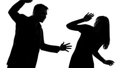 تكلف الدولة 8 مليارات سنويا.. هل تغليظ عقوبة ضرب الزوجات يُقلص الخسائر الأسرية والمادية؟