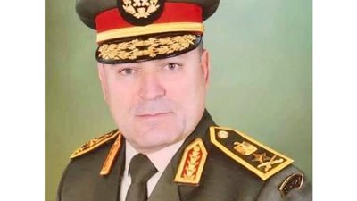الفريق أسامة عسكر يشهد بيانًا عمليًا لمنظومة التأمين الكيميائي لإحدى وحدات المنطقة المركزية