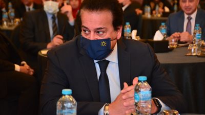 وزير التعليم العالي لـ القاهرة 24: البحث العلمي تقدم بنسبة 70% مقارنة بعام 2015 