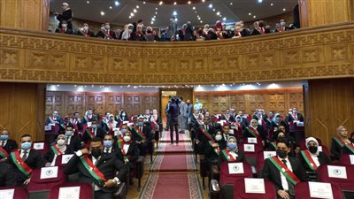 بعد أداء اليمين الدستورية.. أهالي معاوني النيابة الإدارية الجدد يستقبلون أبناءهم بالزغاريد