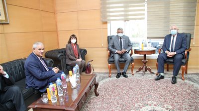 وزير الزراعة يطالب بتعزيز النظم الغذائية لتخفيض عدد الفقراء والجياع والحد من التغيرات المناخية