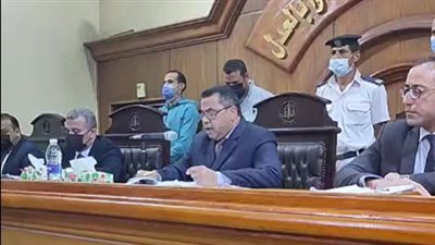 حبس وعزل من الوظيفة لـ أمين مخزن وإداري لاختلاسهما أموال الدولة بالشرقية