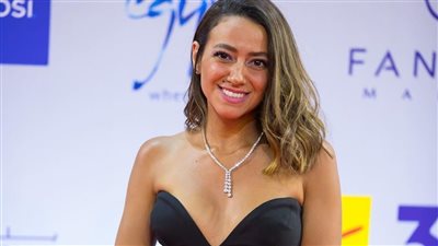 تفاصيل التحرش وتهديد هند عبد الحليم من عامل دليفري