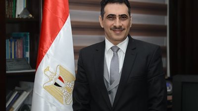 بعد تجديد الثقة به للمرة الثانية.. عميد سياسة واقتصاد القاهرة يكشف أجندته