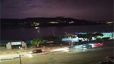 أستاذ موارد مائية يكشف سبب هطول أمطار ثلجية على أسوان