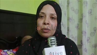 أم منة تناشد المسؤولين بالإسماعيلية بعلاج ابنتها من مرض نادر في المخ