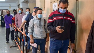 طوابير في الشرقية لـ تلقي جرعات لقاح كورونا | صور