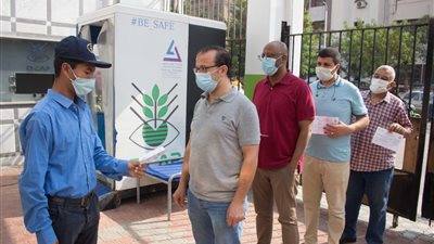 تنفيذًا لتوجيهات الحكومة.. الزراعة تمنع دخول الموظفين غير الحاصلين على تطعيم كورونا 