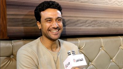 كريم محجوب: أتمنى تجسيد سيرة عمر الشريف | فيديو