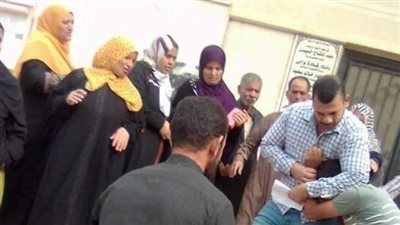 الأجهزة الأمنية تفحص صورا متداولة لتعدي شخص على آخر بسلاح أبيض في الإسكندرية
