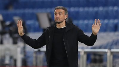 بعدما رشحه كريستيانو رونالدو.. إنريكي يرد على أنباء تدريب مانشستر يونايتد