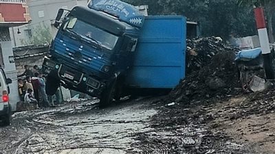 مصرع ربة منزل وإصابة 3 أشخاص في حادثي سير بالمنيا وأسوان