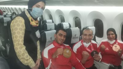 مصر للطيران تستقبل منتخب مصر أبطال العالم في الكاراتيه | صور