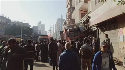 بتر ساقي ضحية حادث اقتحام مقطورة لـ مخبز في الشرقية