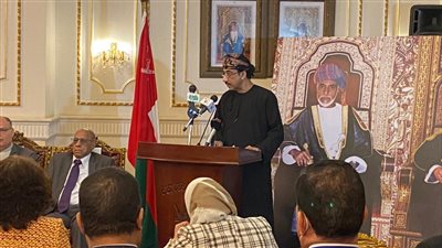 السفير العماني يدشن صالونا ثقافيا بحضور نخبة من رجال السياسة والفكر | صور