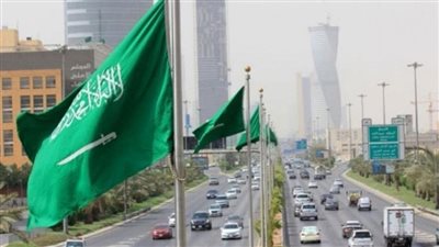 السعودية تفرض حجرًا 3 أيام على متلقي جرعة واحدة من لقاح كورونا بالمملكة