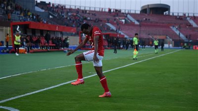حسام غالي يطلب تحقيقا عن إصابات بيرسي تاو المتكررة