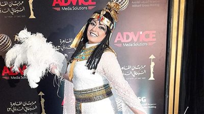 أبرزهم هند عاكف.. أغرب إطلالات مهرجان القاهرة السينمائي 