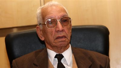 حسين نصار.. موسوعة علمية أَثْرَت المكتبة العربية ورحلت في صمت 