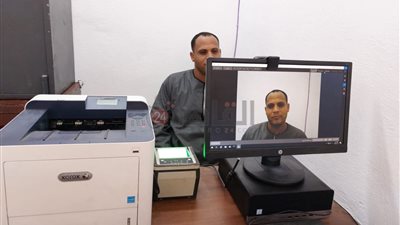 للمرة الأولى.. بدء استخراج الفيش المميكن بمركز شرطة إسنا جنوبي الأقصر | صور