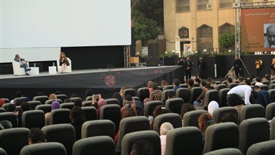 بحضور بشرى وعمر زهران.. إقبال فني ضعيف على ندوة نيللي في مهرجان القاهرة السينمائي