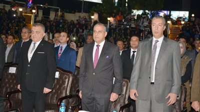 محافظ سوهاج يشهد حفل المبادرة الرئاسية حياة كريمة بالمسرح الروماني