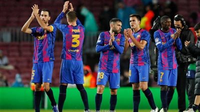 ديباي يقود التشكيل المتوقع لـ برشلونة أمام أوساسونا في الليجا