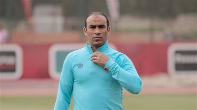 بعد الصعود.. عبد الحفيظ يدعم لاعبي الأهلي الدوليين هاتفيًا