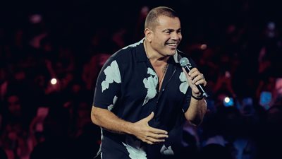 عمرو دياب يستعد لطرح أغنية كتر من قربك