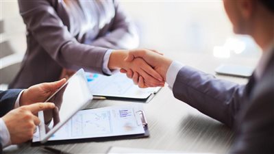 بث مباشر | التنمية المحلية توضح شروط الحصول على قروض الشباب